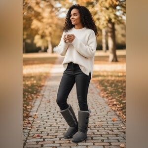 Sheepskin boots, UGG Bailey Button Triplet 1873, Gray Suede with Button Accents